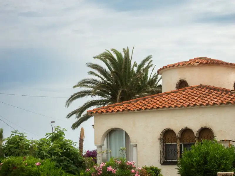 Villa de résidence secondaire de style méditerranéen sur la côte catalane